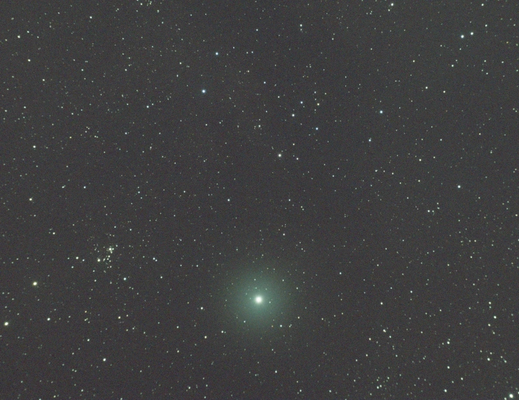 The effects of high cloud around Sadr. Once stacked this glow was extremely prominent and distracting in the image.
